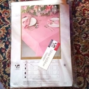 Majesty Bone Color Tablecloth. Never opened.🌞